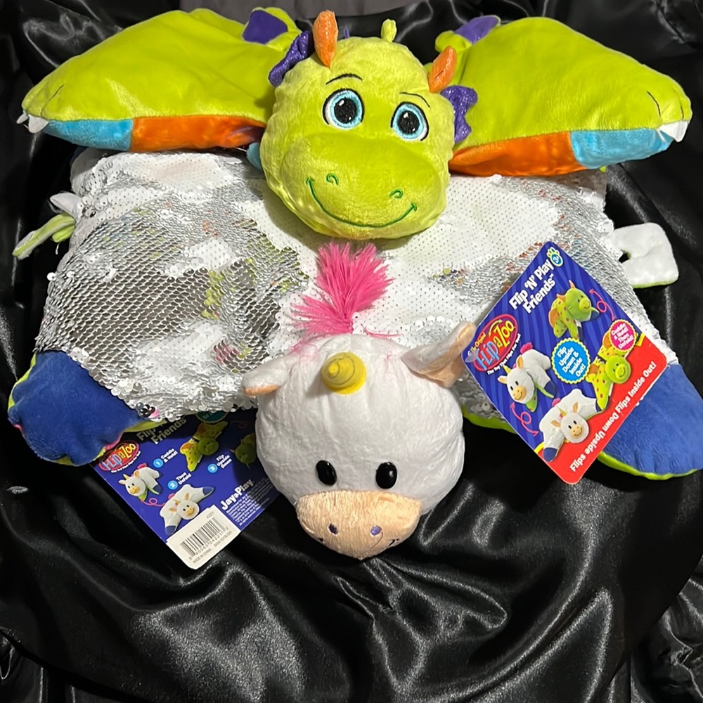 NWT 2 FlipaZoo pillows